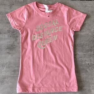 Girls Social Distance Queen Slogan Shirt Youth M